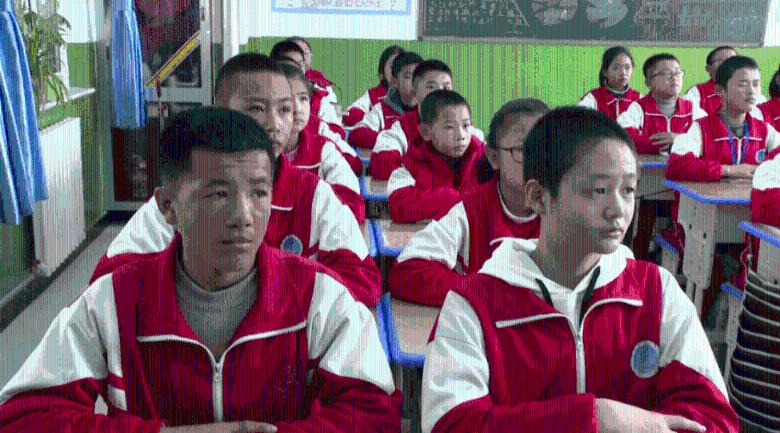 长郡梅溪湖中学：弘扬向上向善，传承红色基因